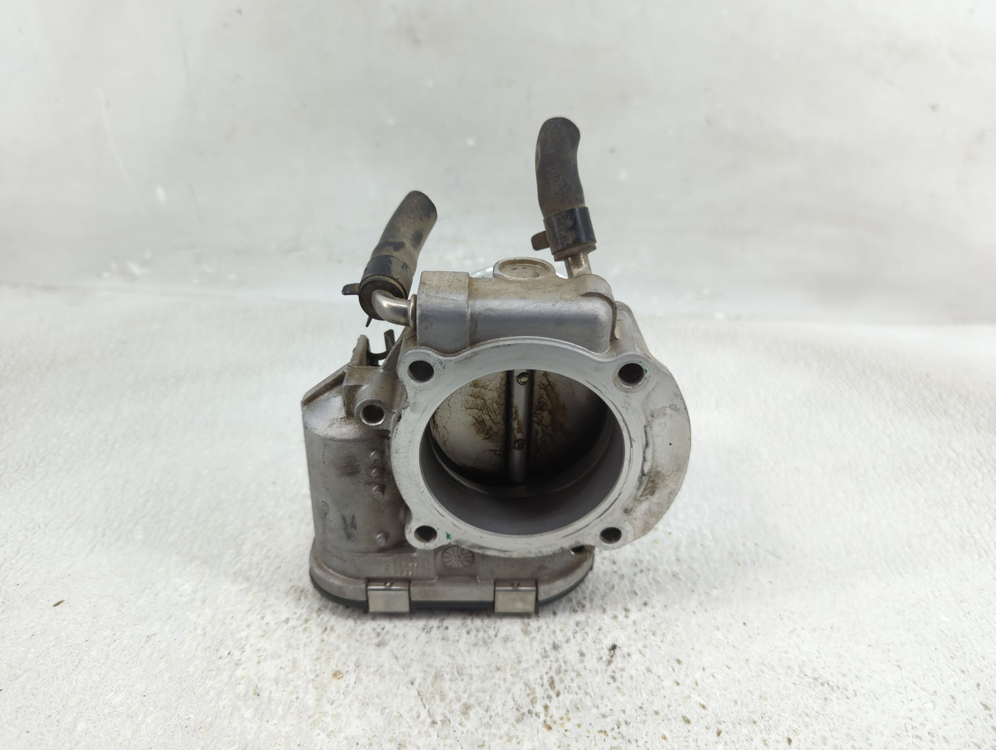 2011-2015 Kia Optima Throttle Body P/N:35100-2G700 Fits Fits 2011 2012 2013 2014 2015 2016 OEM Used Auto Parts - Oemusedauto