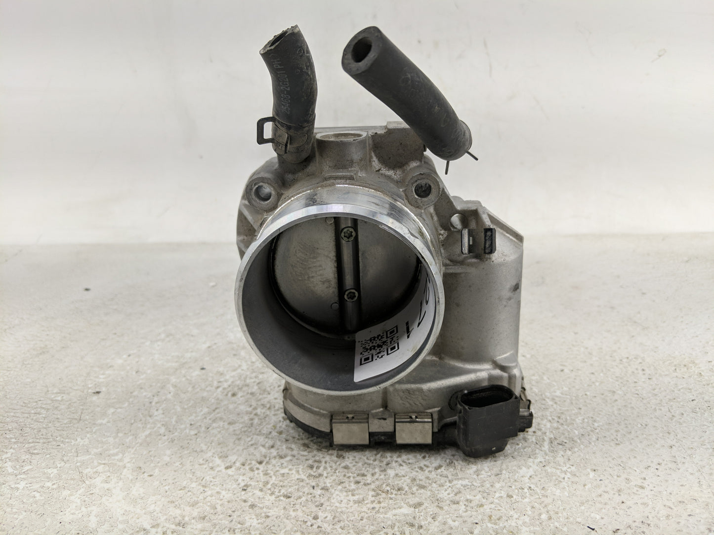 2011-2015 Kia Optima Throttle Body P/N:35100-2G700 Fits Fits 2011 2012 2013 2014 2015 2016 OEM Used Auto Parts - Oemusedauto