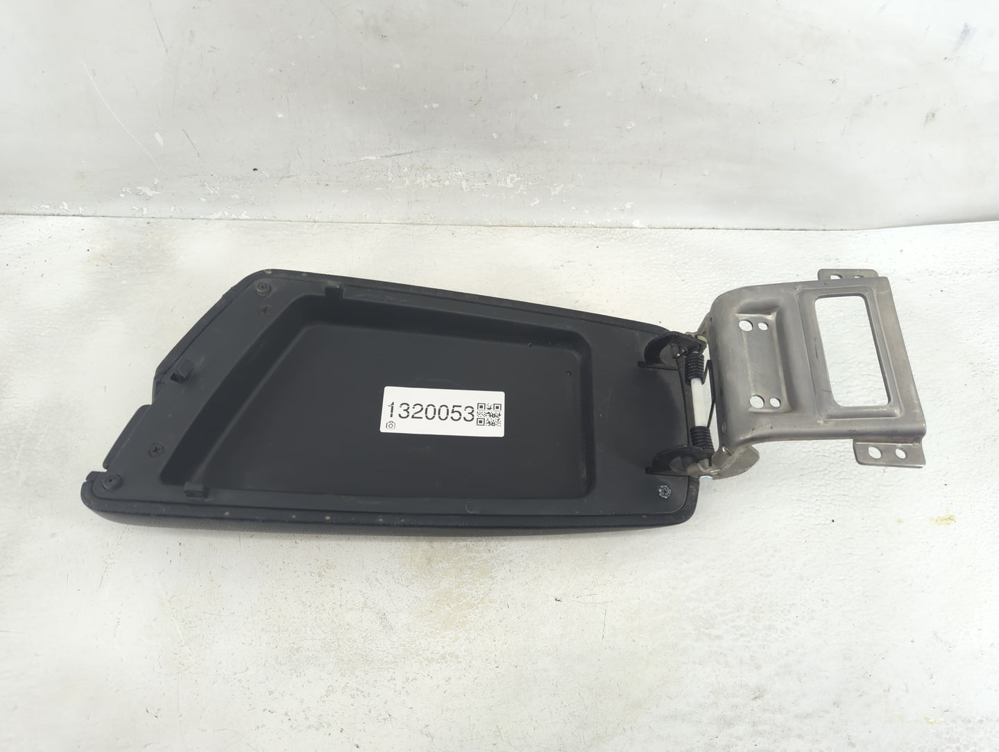 2015 Kia Optima Center Console Armrest Cover Lid Fits OEM Used Auto Parts - Oemusedautoparts1.com