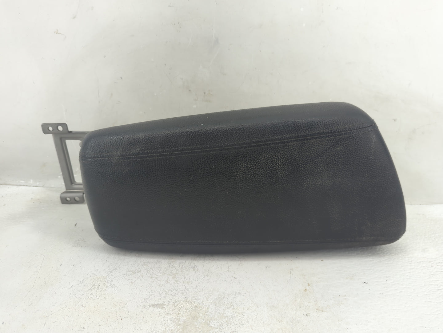 2015 Kia Optima Center Console Armrest Cover Lid Fits OEM Used Auto Parts - Oemusedautoparts1.com