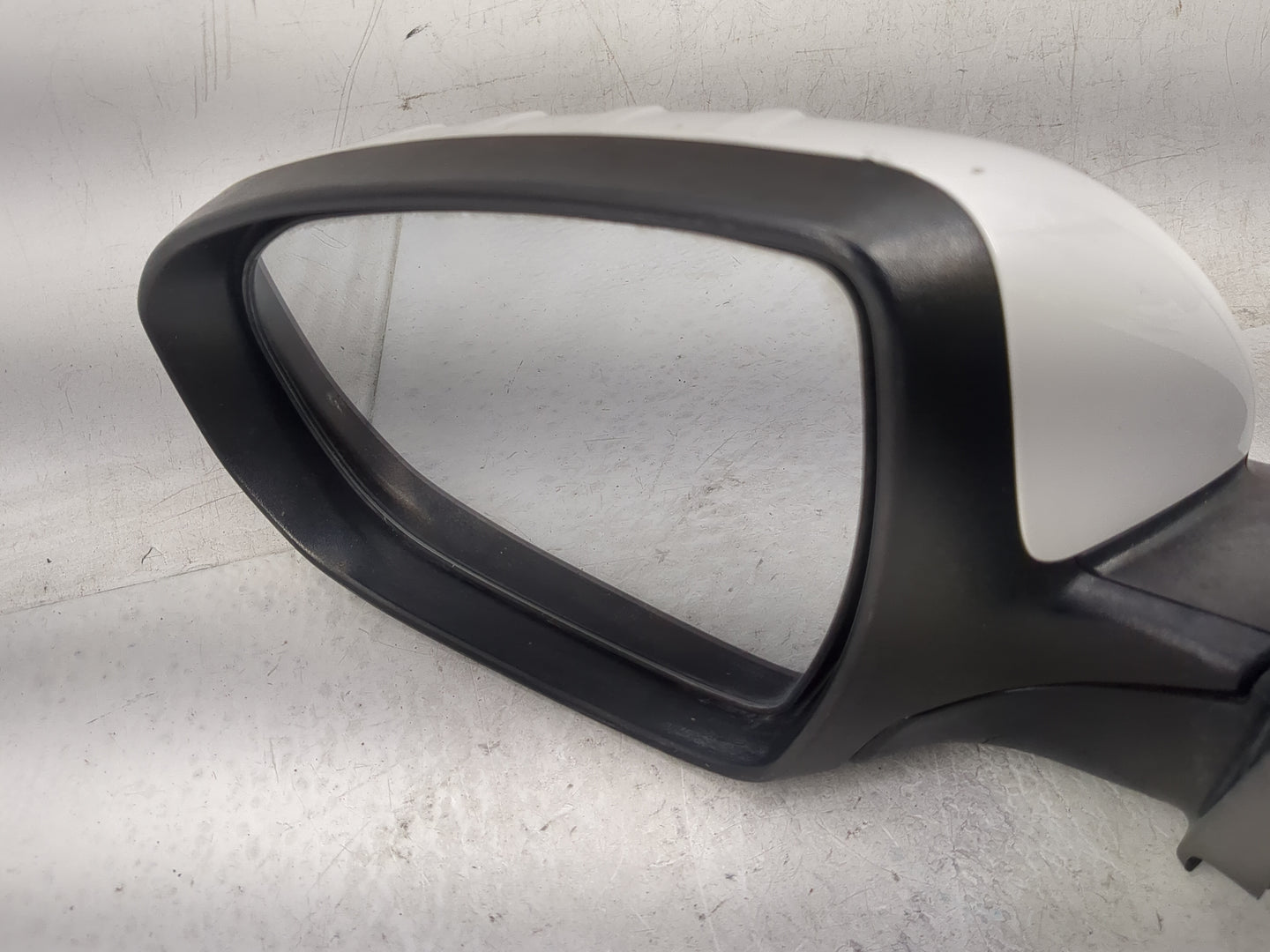 2014-2016 Kia Optima Driver Side View Mirror - Left Door Mirror OEM Used - Oemusedautoparts1.com