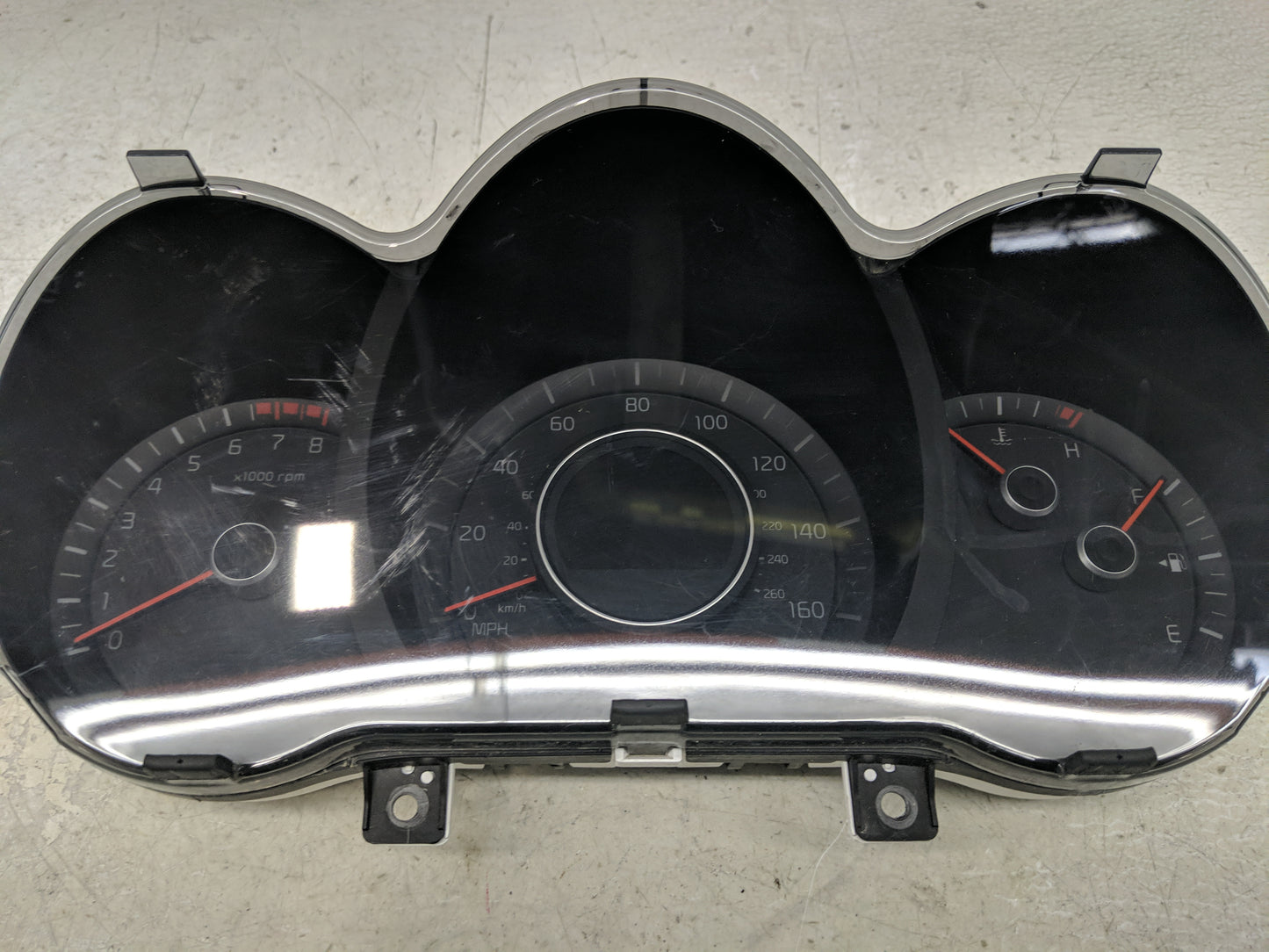 2014-2015 Kia Optima Instrument Cluster Speedometer Gauges Fits Fits 2014 2015 OEM Used Auto Parts - Oemusedautoparts1.com