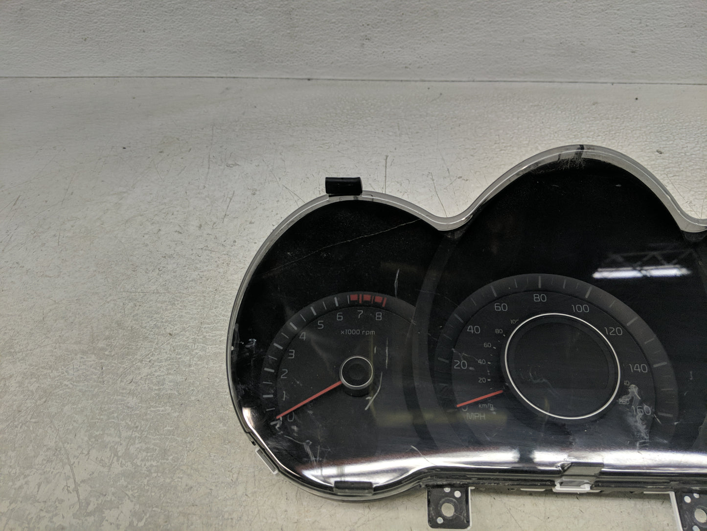 2014-2015 Kia Optima Instrument Cluster Speedometer Gauges P/N:94031-2T270 Fits Fits 2014 2015 OEM Used Auto Parts - Oemused