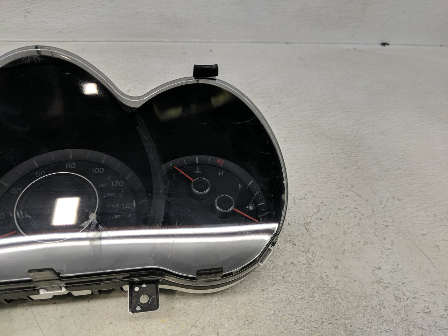 2014-2015 Kia Optima Instrument Cluster Speedometer Gauges P/N:94031-2T270 Fits Fits 2014 2015 OEM Used Auto Parts - Oemused