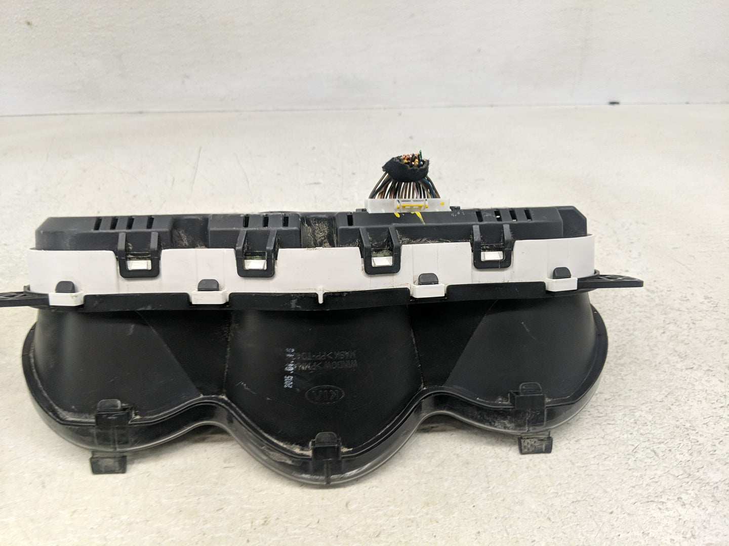 2014-2015 Kia Optima Instrument Cluster Speedometer Gauges P/N:94031-2T270 Fits Fits 2014 2015 OEM Used Auto Parts - Oemused