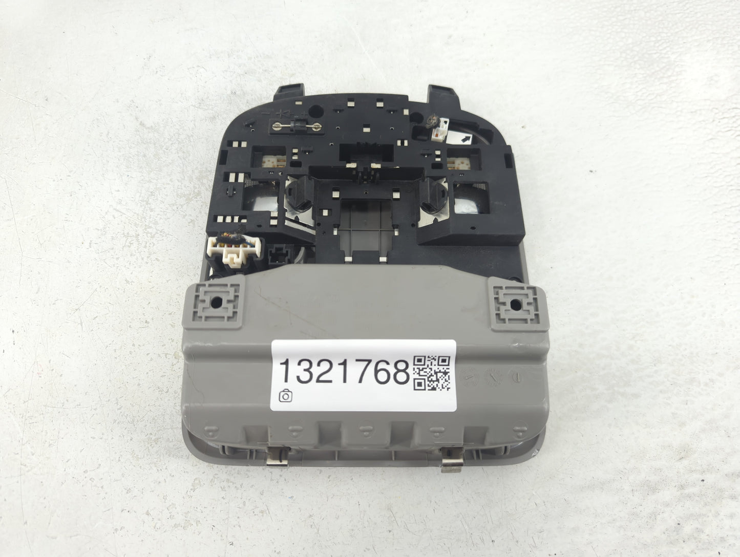 2014-2016 Kia Optima Overhead Roof Console 1321768 - Oemusedautoparts1.com