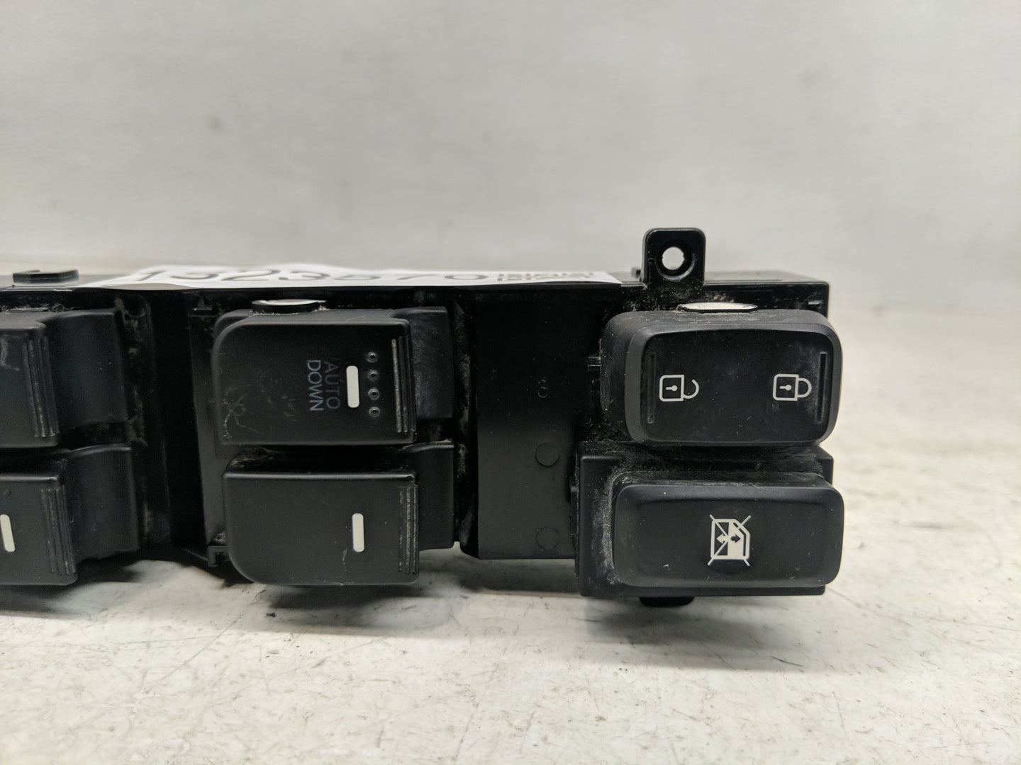 2015 Kia Optima Master Power Window Switch Replacement Driver Side Left P/N:93570-2T500 Fits OEM Used Auto Parts - Oemusedau