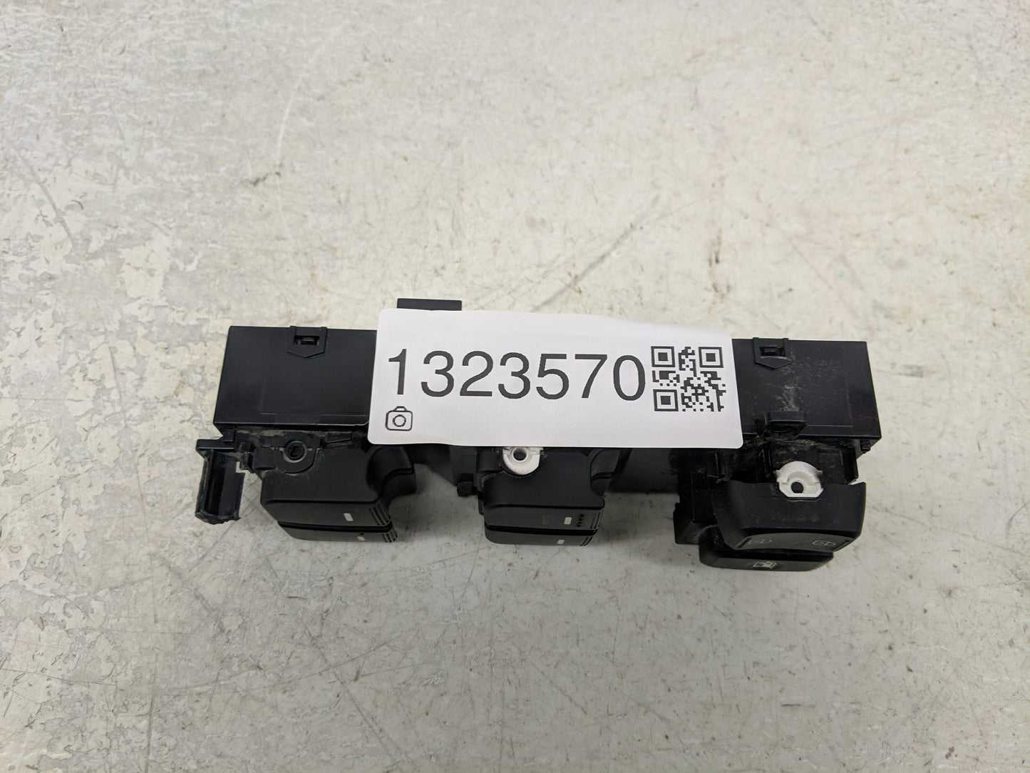 2015 Kia Optima Master Power Window Switch Replacement Driver Side Left P/N:93570-2T500 Fits OEM Used Auto Parts - Oemusedau
