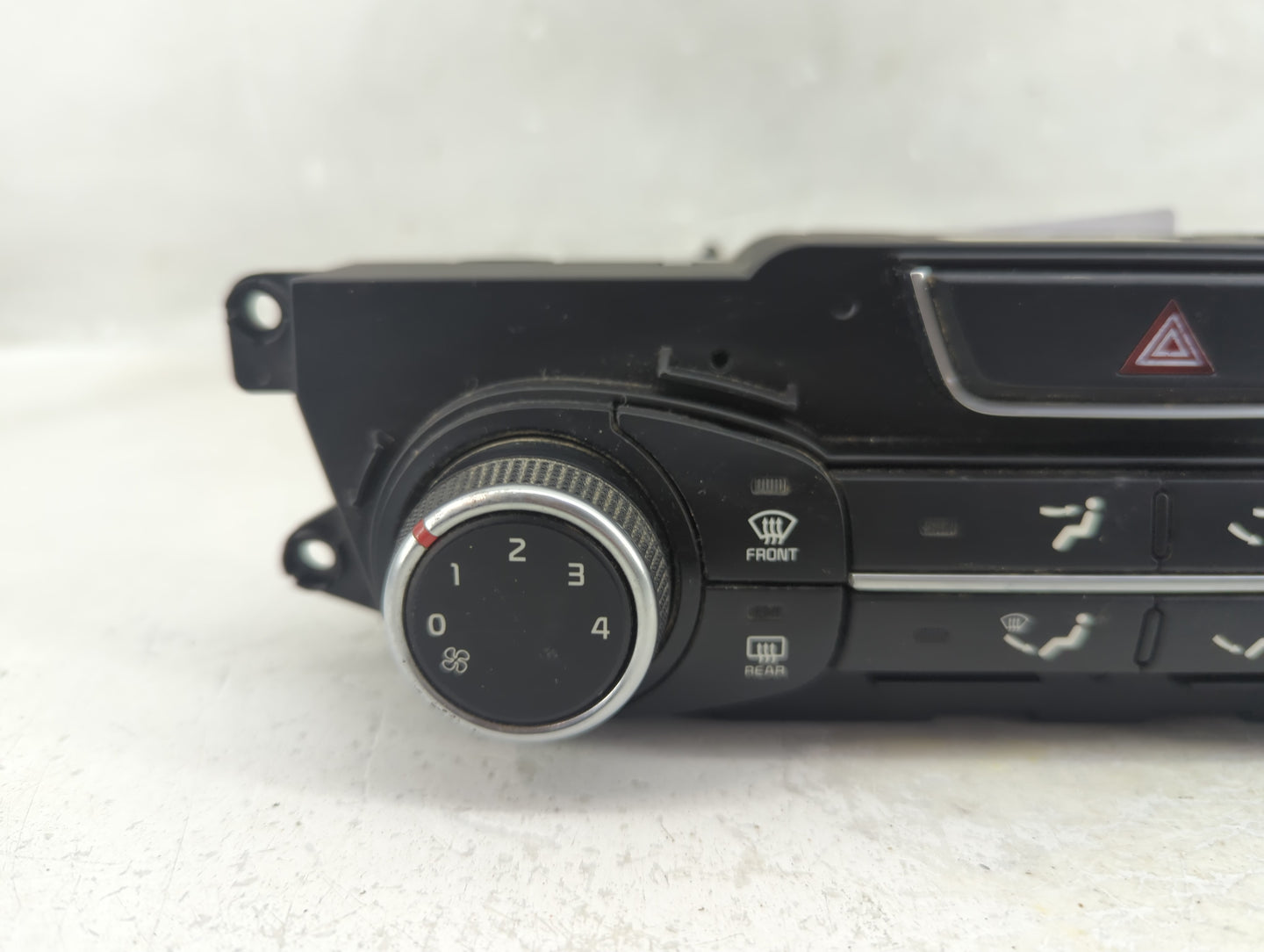 2014-2015 Kia Optima Climate Control Module Temperature AC/Heater Replacement P/N:97250-2TLE0 Fits Fits 2014 2015 OEM Used A