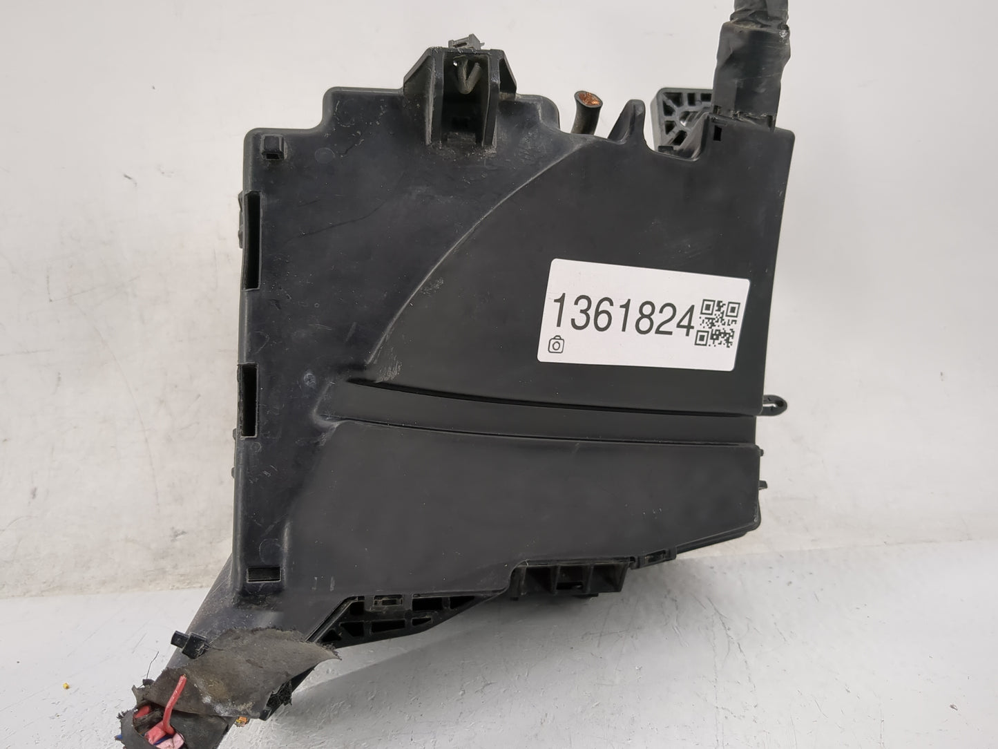 2014-2015 Kia Optima Fusebox Fuse Box Panel Relay Module P/N:914304C600QA Fits Fits 2014 2015 OEM Used Auto Parts - Oemuseda