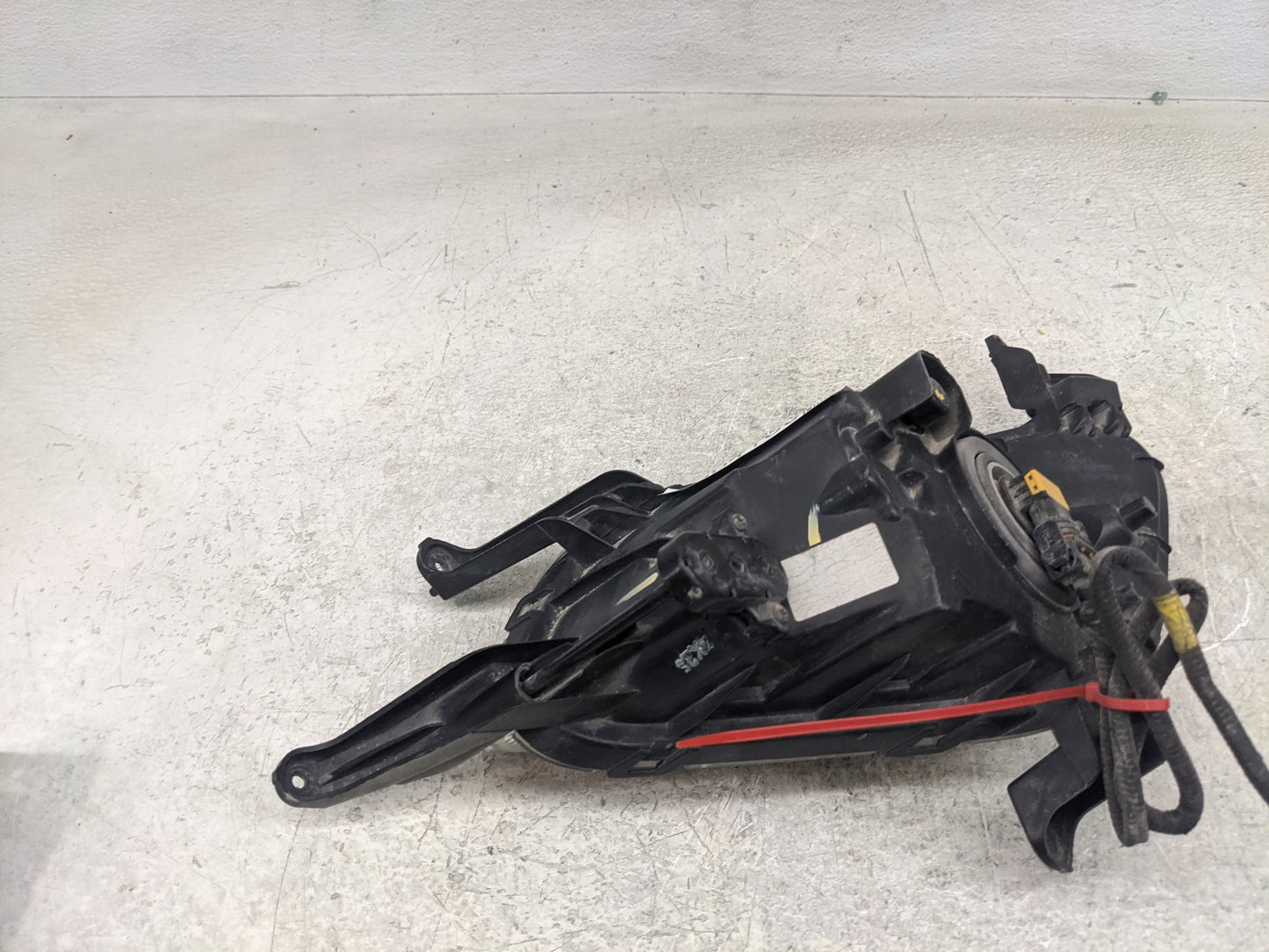 2014-2015 Kia Optima Passenger Right Oem Fog Light Lamp - Oemusedautoparts1.com