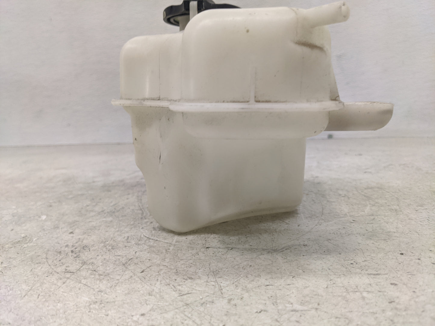 2011-2016 Kia Optima Radiator Coolant Overflow Expansion Tank Bottle 1367306 - Oemusedautoparts1.com