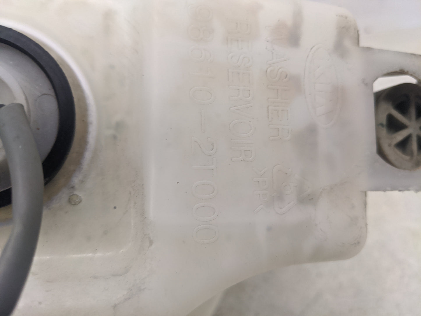 2011-2015 Kia Optima Windshield Washer Fluid Reservoir Bottle Oem - Oemusedautoparts1.com