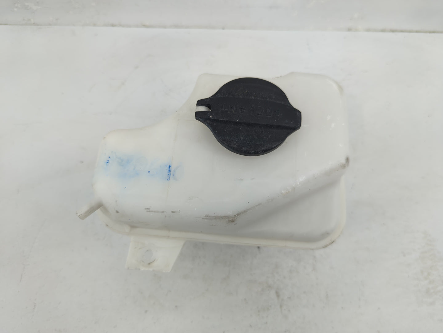 2011-2016 Kia Optima Radiator Coolant Overflow Expansion Tank Bottle - Oemusedautoparts1.com
