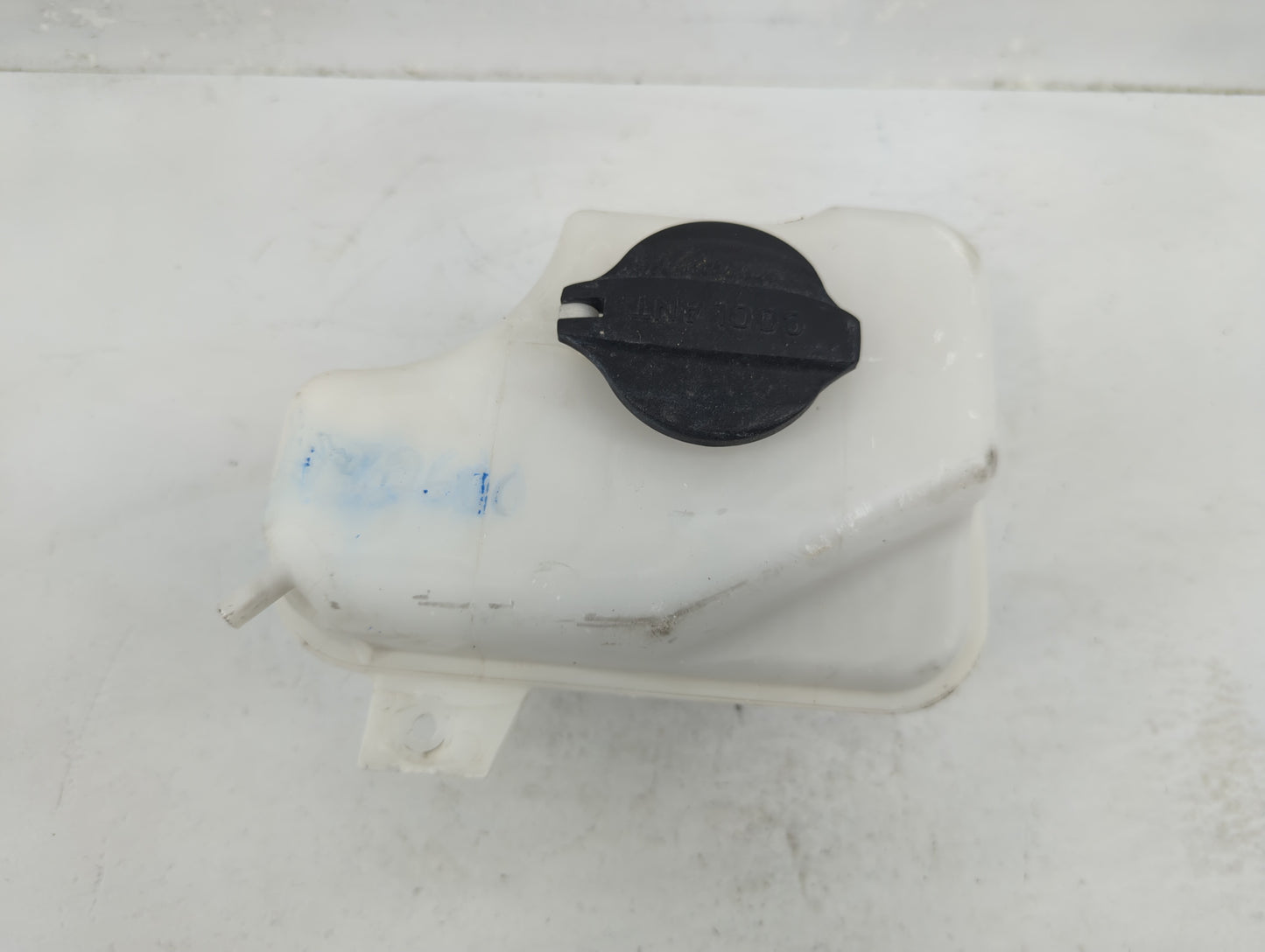 2011-2016 Kia Optima Radiator Coolant Overflow Expansion Tank Bottle - Oemusedautoparts1.com