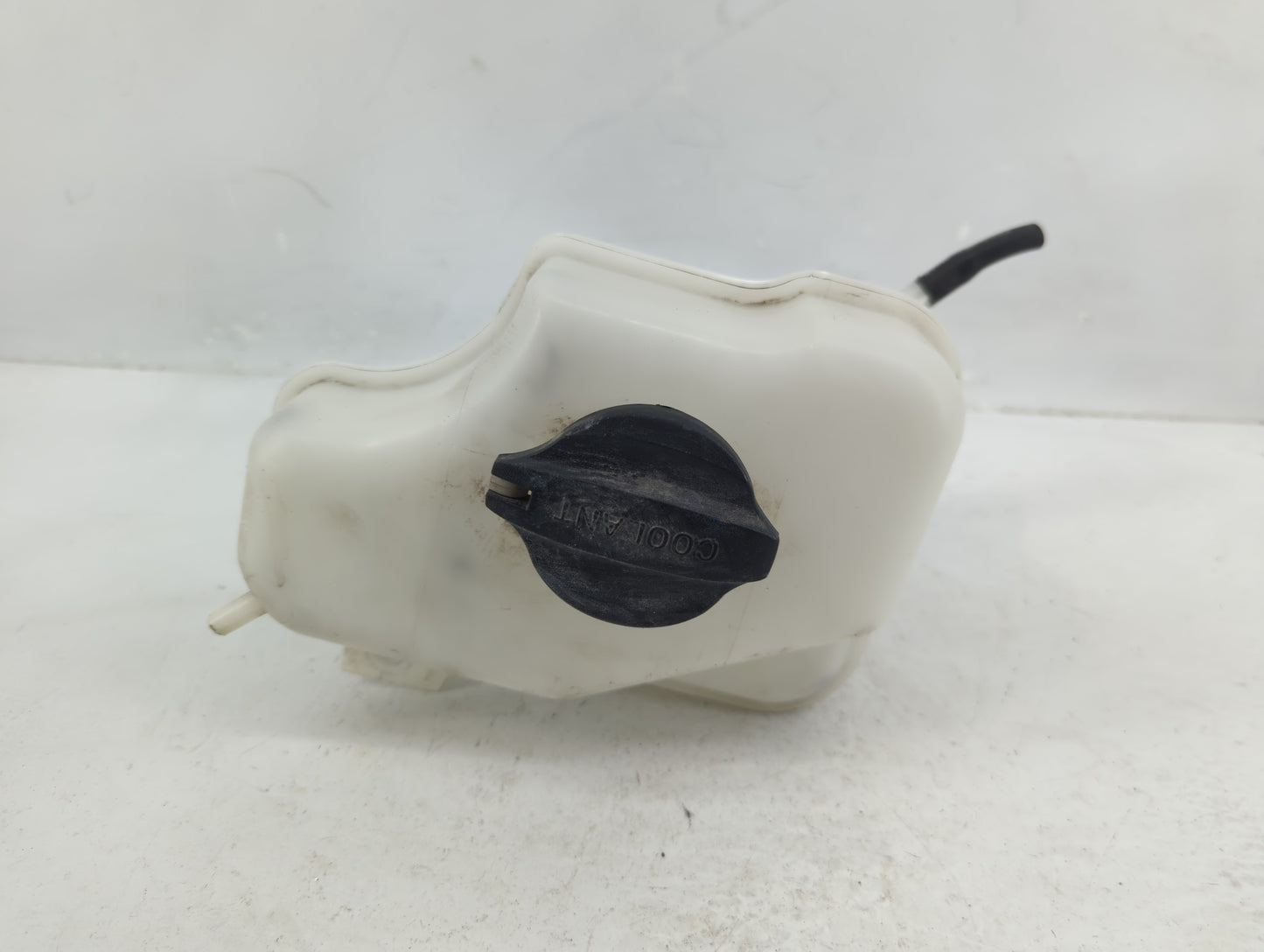 2011-2016 Kia Optima Radiator Coolant Overflow Expansion Tank Bottle 1369107 - Oemusedautoparts1.com
