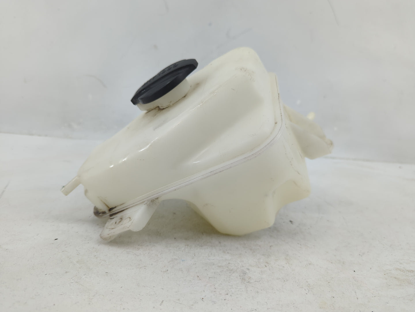 2011-2016 Kia Optima Radiator Coolant Overflow Expansion Tank Bottle 1369148 - Oemusedautoparts1.com