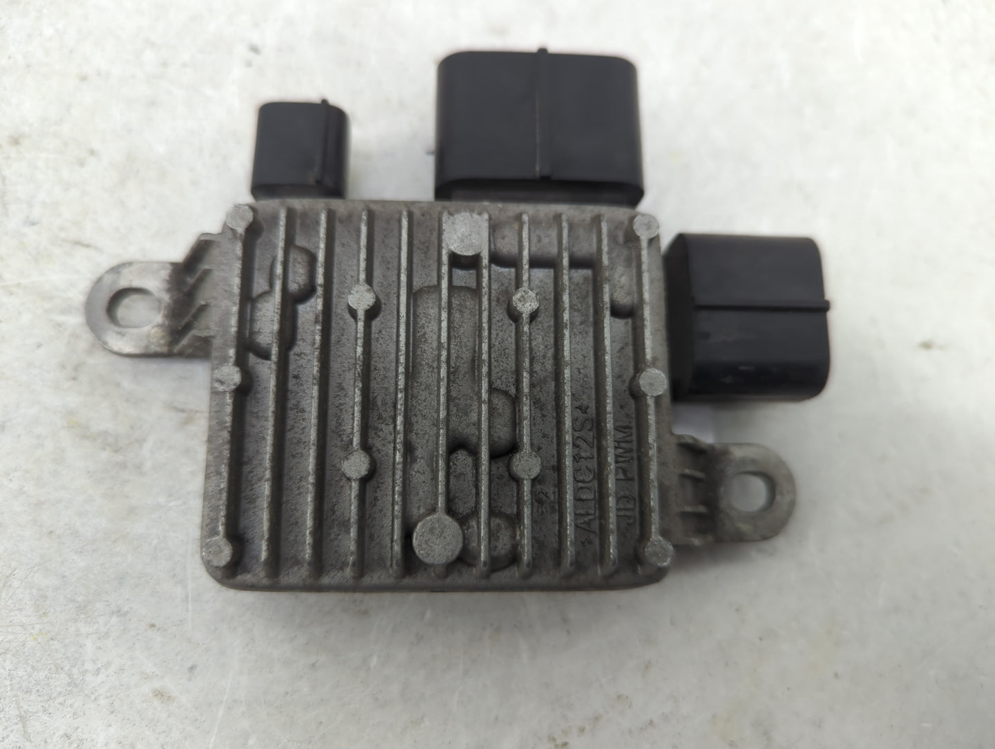 2015 Kia Optima PCM Engine Control Computer ECU ECM PCU OEM P/N:25385-2T500 Fits OEM Used Auto Parts - Oemusedautoparts1.com