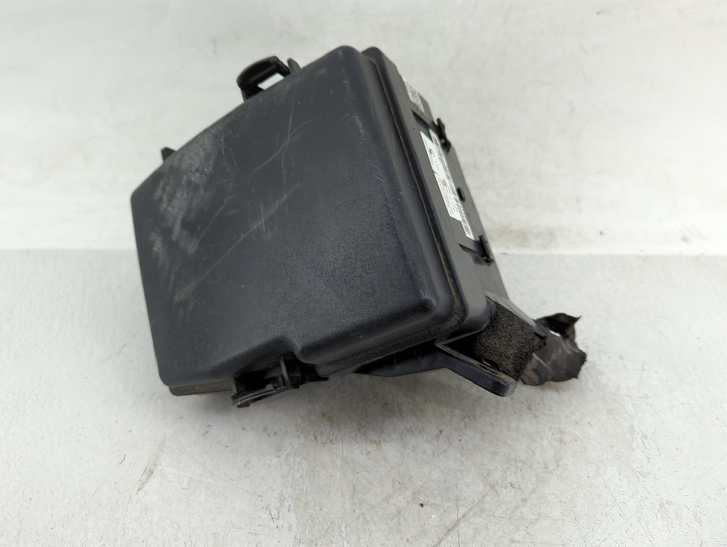 2014-2015 Kia Optima Fusebox Fuse Box Panel Relay Module P/N:91260-2T100 Fits Fits 2014 2015 OEM Used Auto Parts - Oemusedau