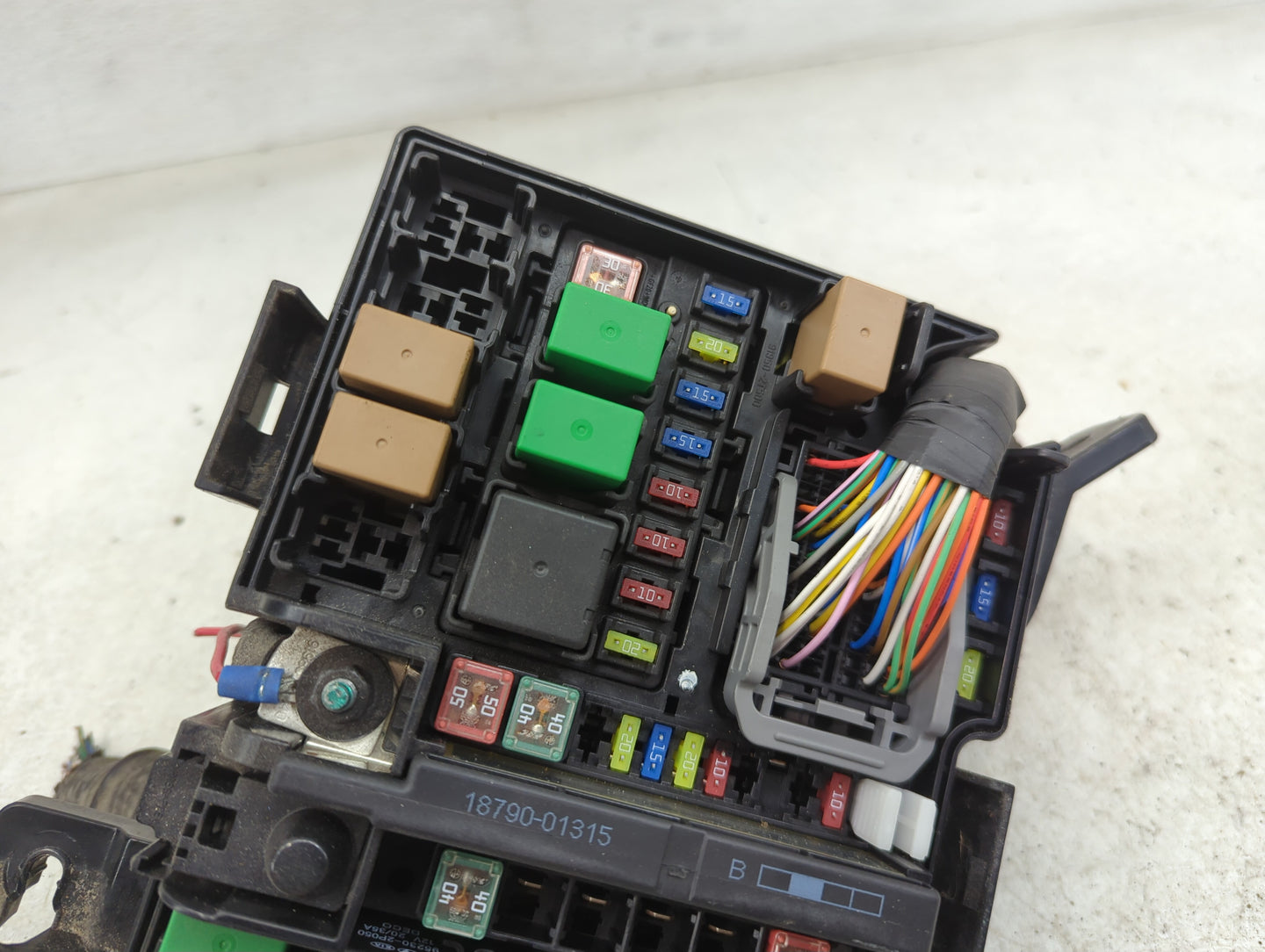 2014-2015 Kia Optima Fusebox Fuse Box Panel Relay Module P/N:91955-2T730 Fits Fits 2014 2015 OEM Used Auto Parts - Oemusedau