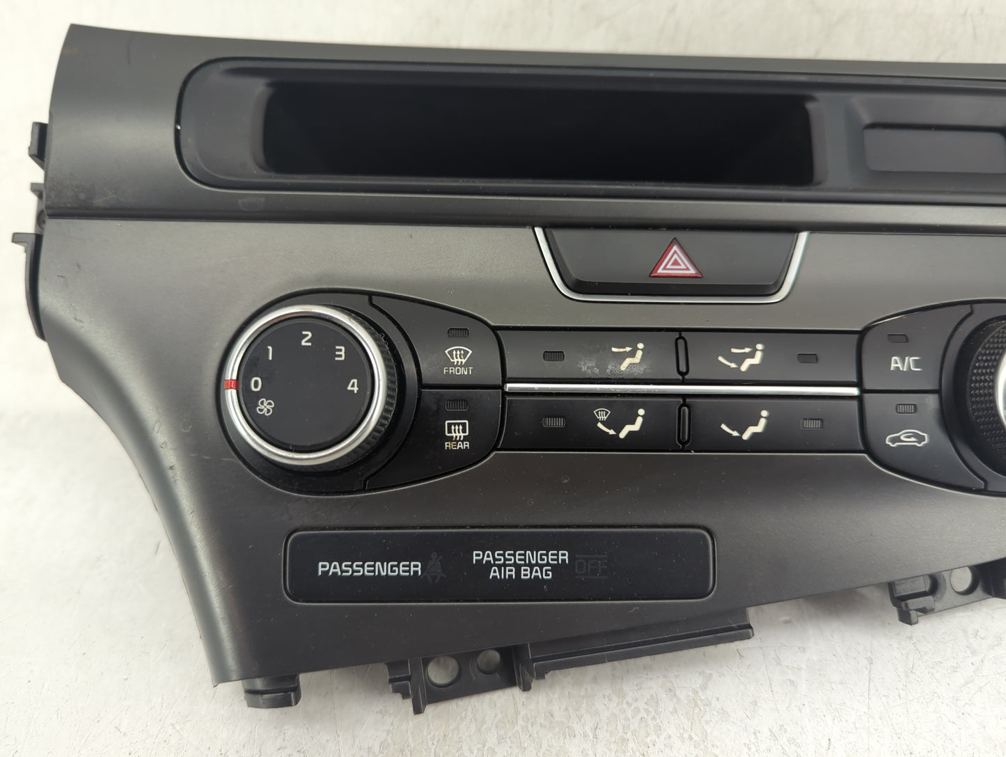 2014-2015 Kia Optima Ac Heater Climate Control 97250-2txxx, 95930-2t050 - Oemusedautoparts1.com