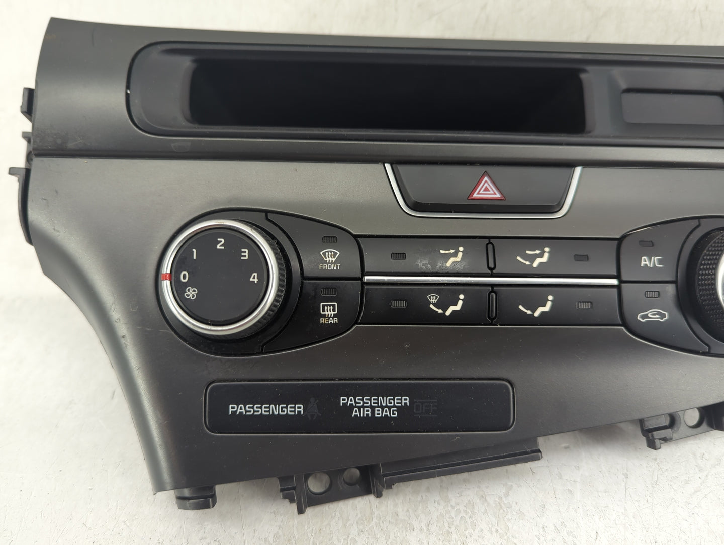 2014-2015 Kia Optima Ac Heater Climate Control 97250-2txxx, 95930-2t050 - Oemusedautoparts1.com