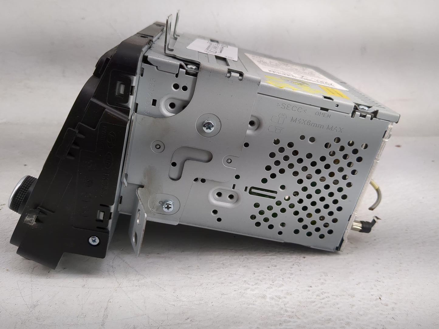 2014-2016 Kia Optima Radio AM FM Cd Player Receiver Replacement P/N:96170-2TBA0CA Fits Fits 2014 2015 2016 OEM Used Auto Par