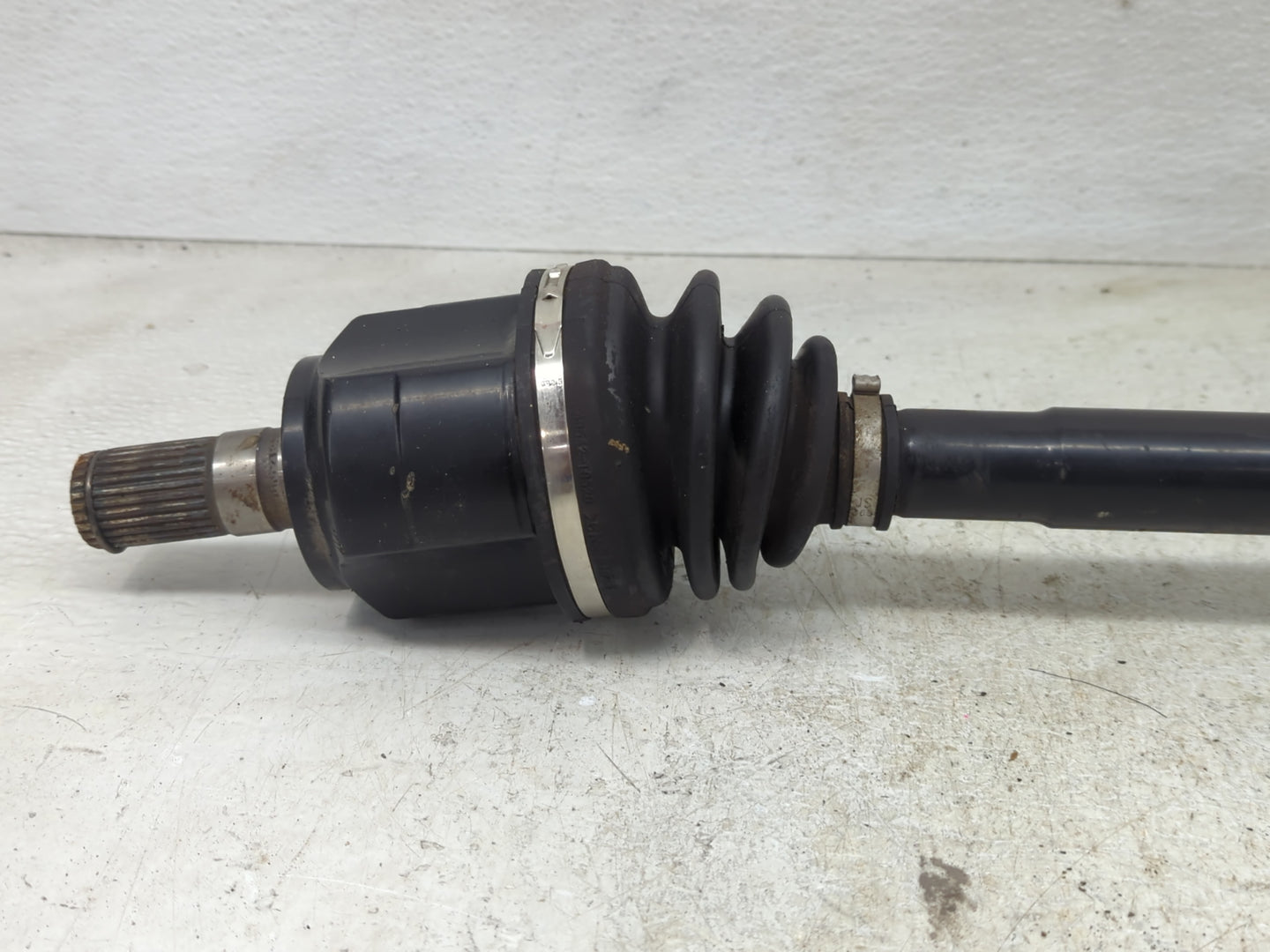 2014-2015 Kia Optima Axle Shaft Front Passenger Cv C/v - Oemusedautoparts1.com