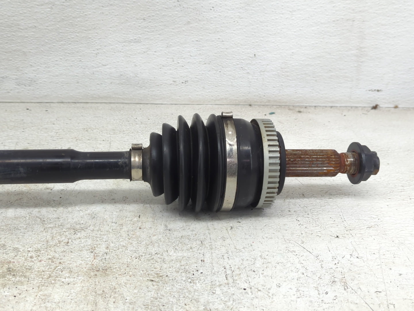 2014-2015 Kia Optima Axle Shaft Front Passenger Cv C/v - Oemusedautoparts1.com