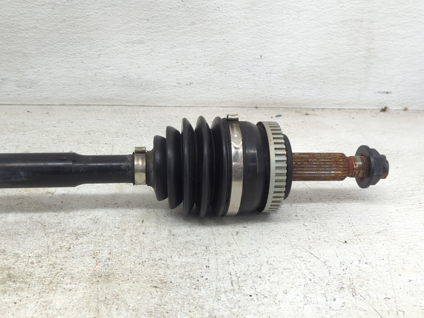 2014-2015 Kia Optima Axle Shaft Front Passenger Cv C/v - Oemusedautoparts1.com