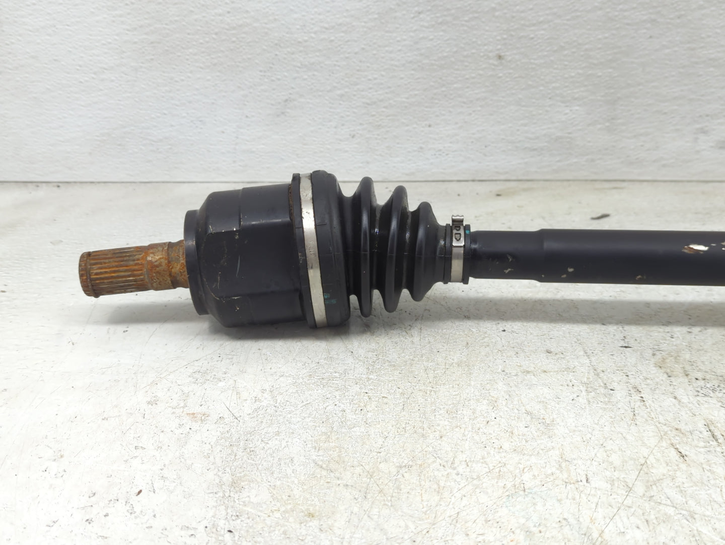 2014-2015 Kia Optima Axle Shaft Front Passenger Cv C/v - Oemusedautoparts1.com