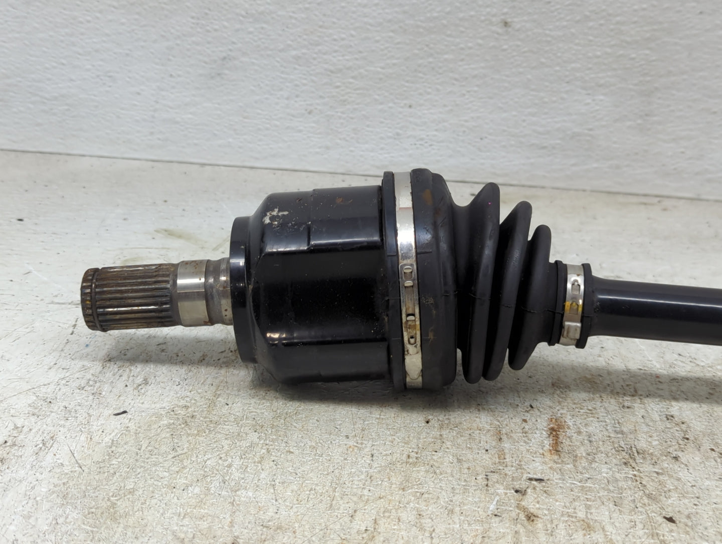 2011-2016 Kia Optima Axle Shaft Front Passenger Cv C/v - Oemusedautoparts1.com
