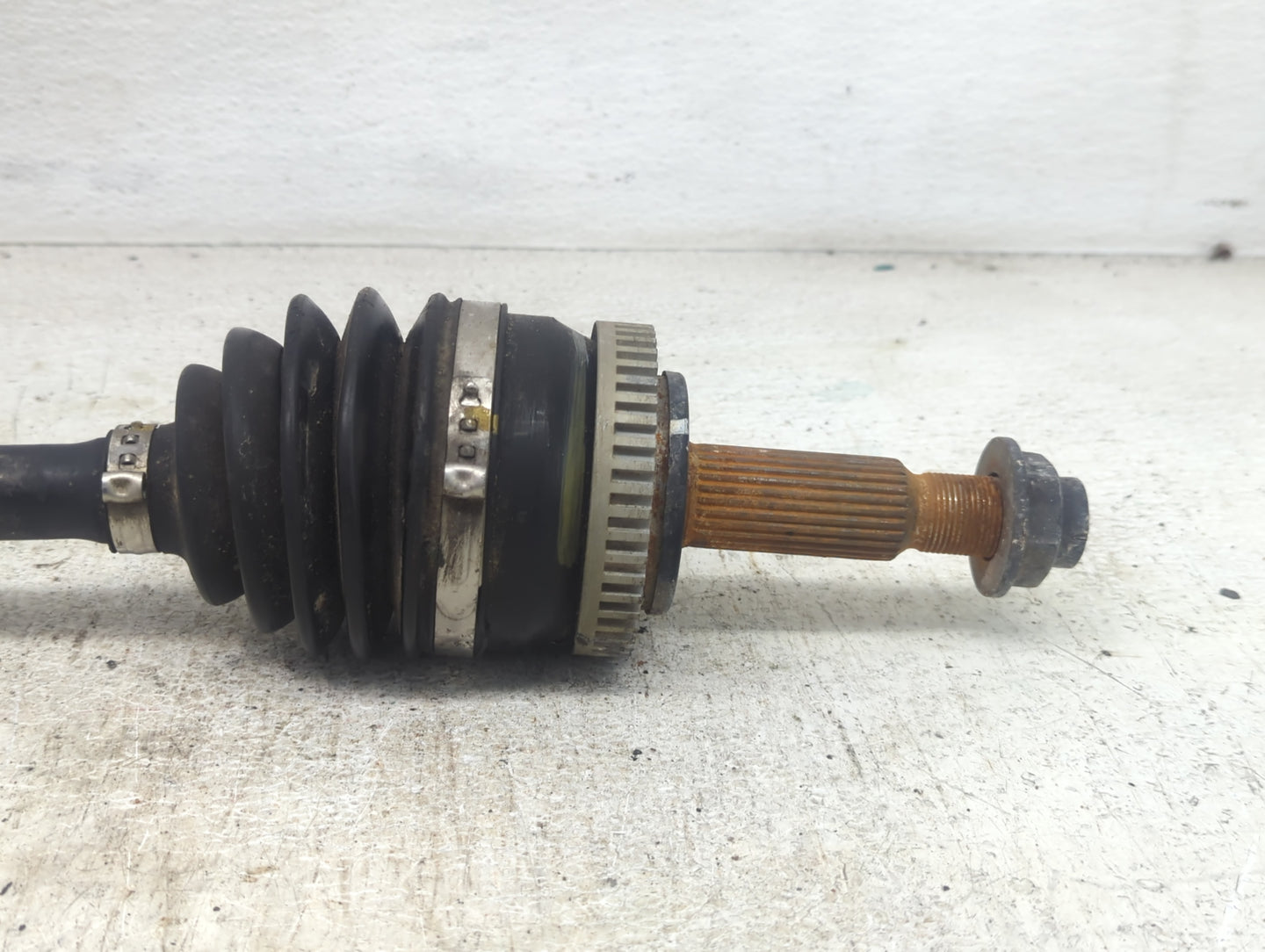 2014-2015 Kia Optima Axle Shaft Front Driver Cv C/v - Oemusedautoparts1.com