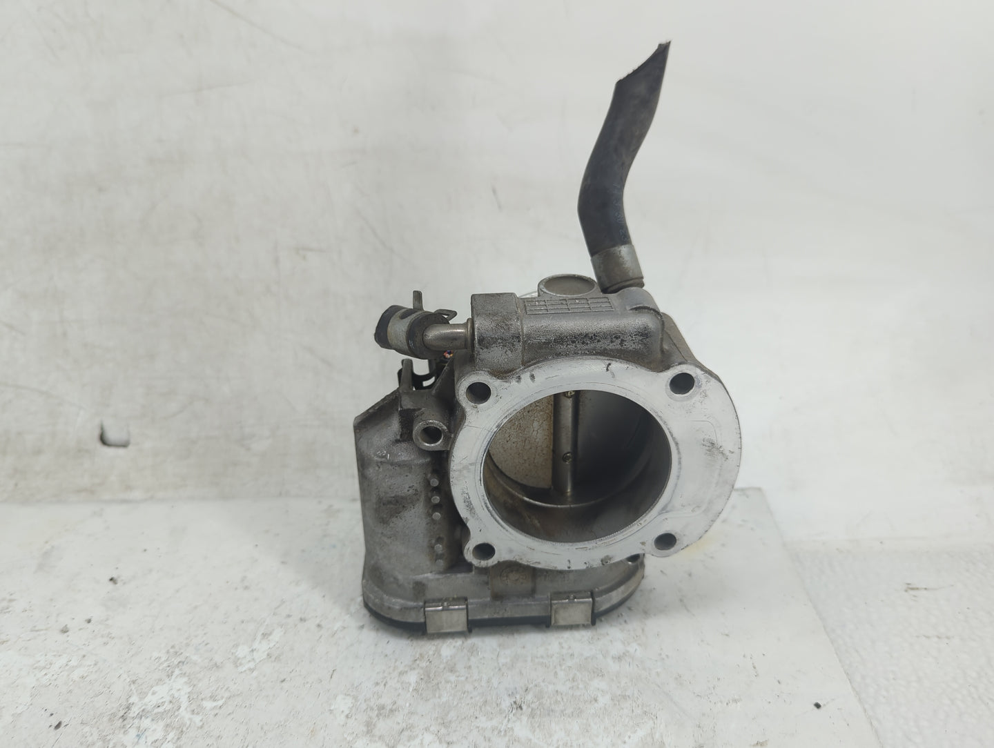 2011-2016 Kia Optima Throttle Body P/N:35100-2G800 Fits Fits 2011 2012 2013 2014 2015 2016 OEM Used Auto Parts - Oemusedauto