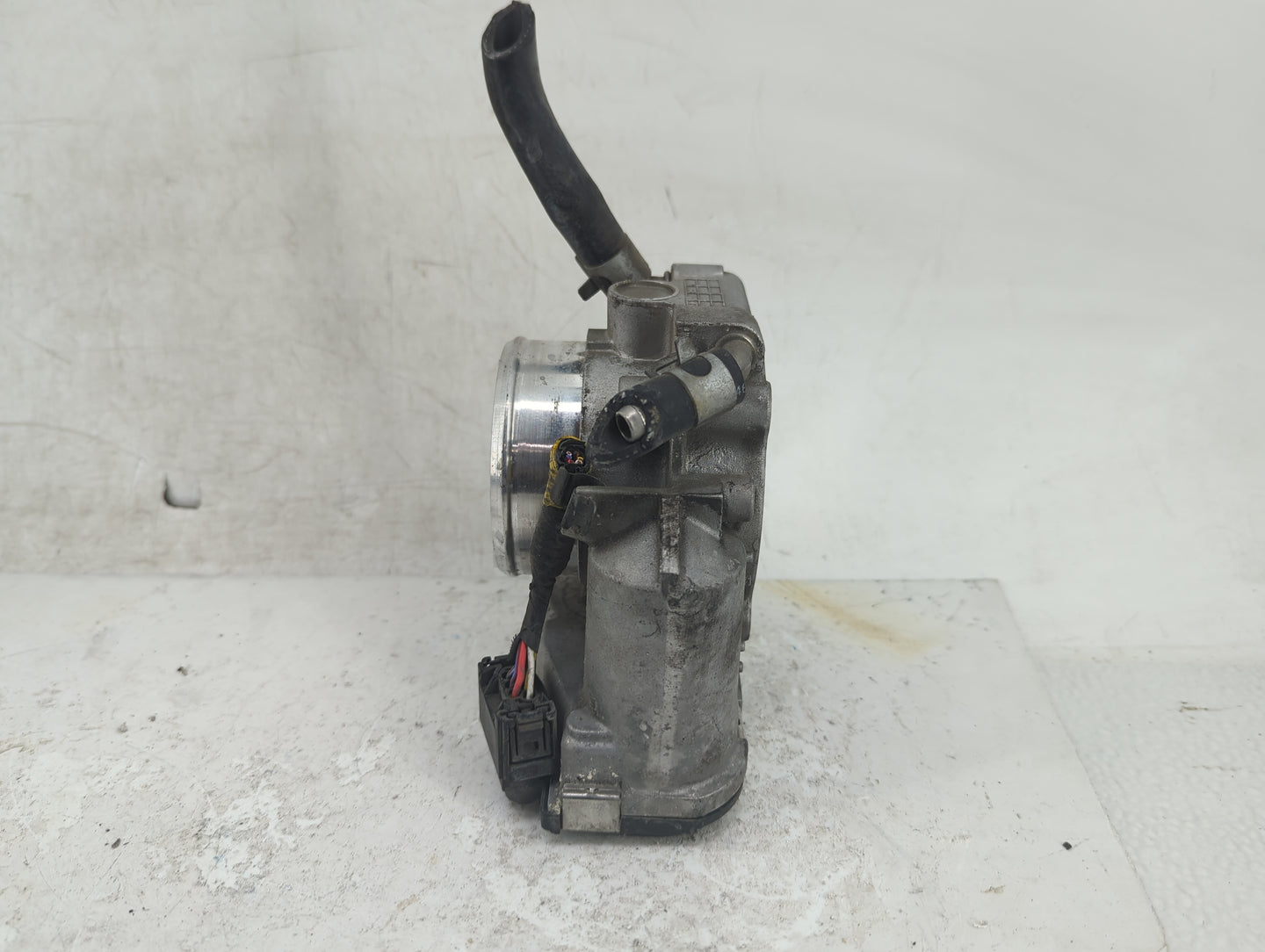 2011-2016 Kia Optima Throttle Body P/N:35100-2G800 Fits Fits 2011 2012 2013 2014 2015 2016 OEM Used Auto Parts - Oemusedauto