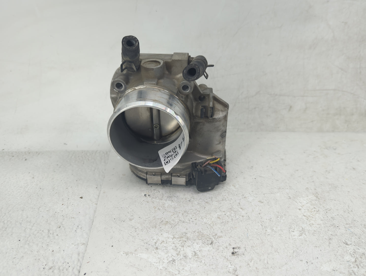 2011-2015 Kia Optima Throttle Body P/N:35100-2G700 Fits Fits 2011 2012 2013 2014 2015 2016 OEM Used Auto Parts - Oemusedauto