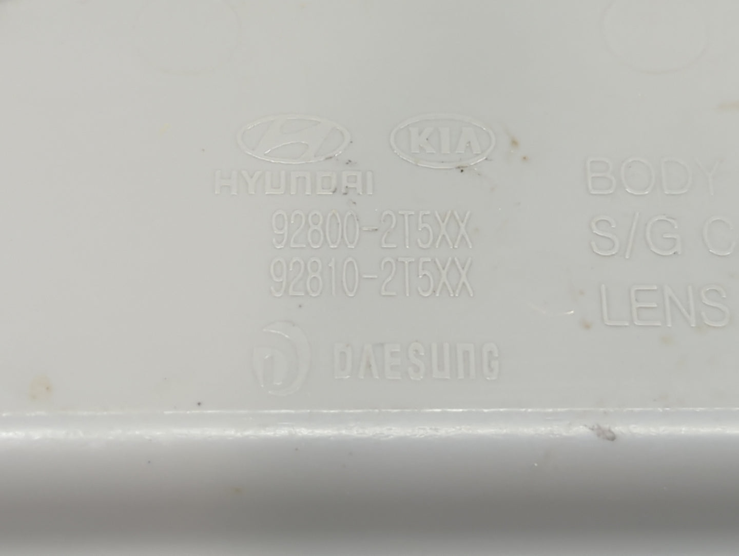 2014-2016 Kia Optima Overhead Roof Console 1430029 - Oemusedautoparts1.com