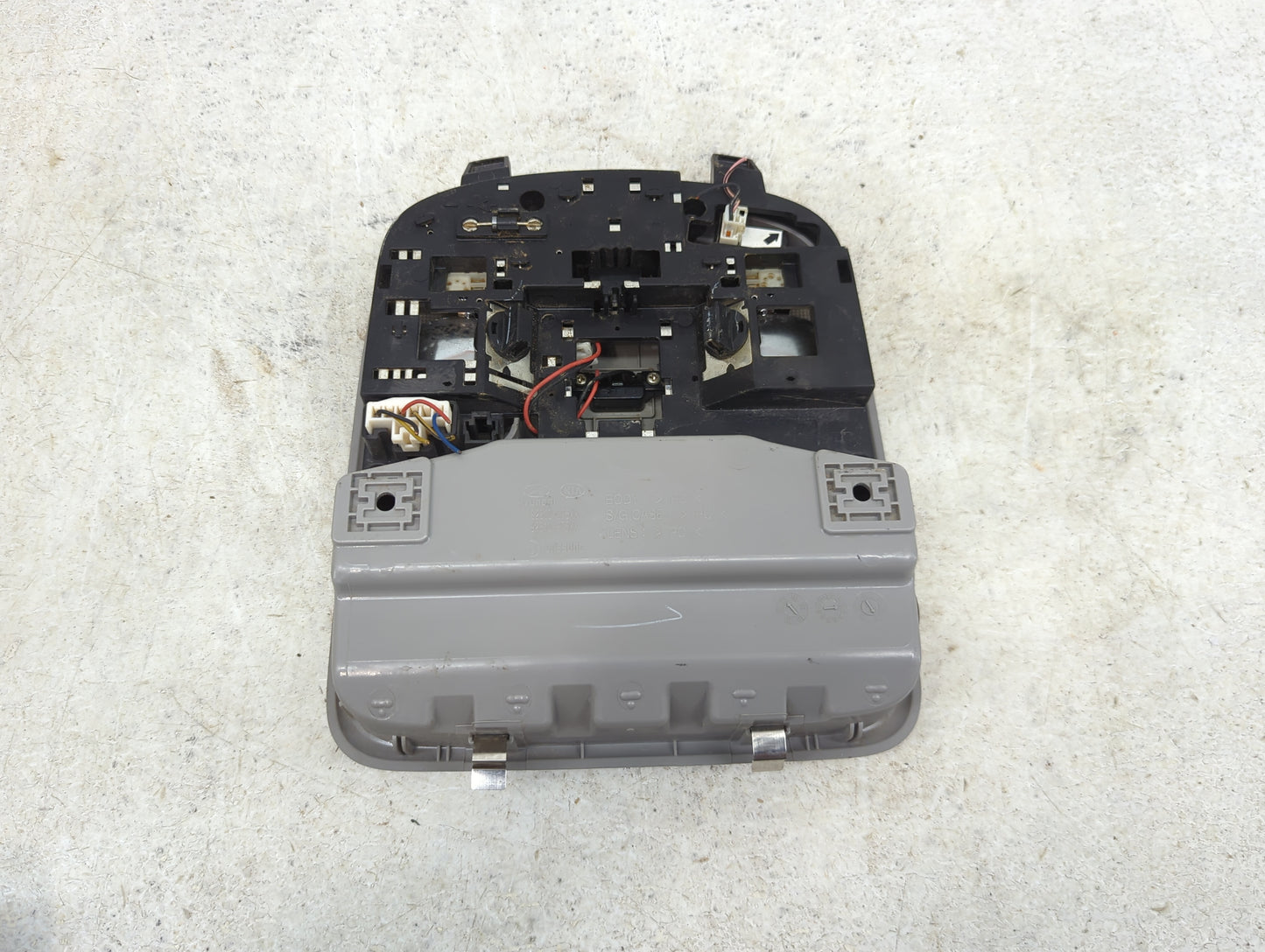 2014-2016 Kia Optima Overhead Roof Console 1430029 - Oemusedautoparts1.com