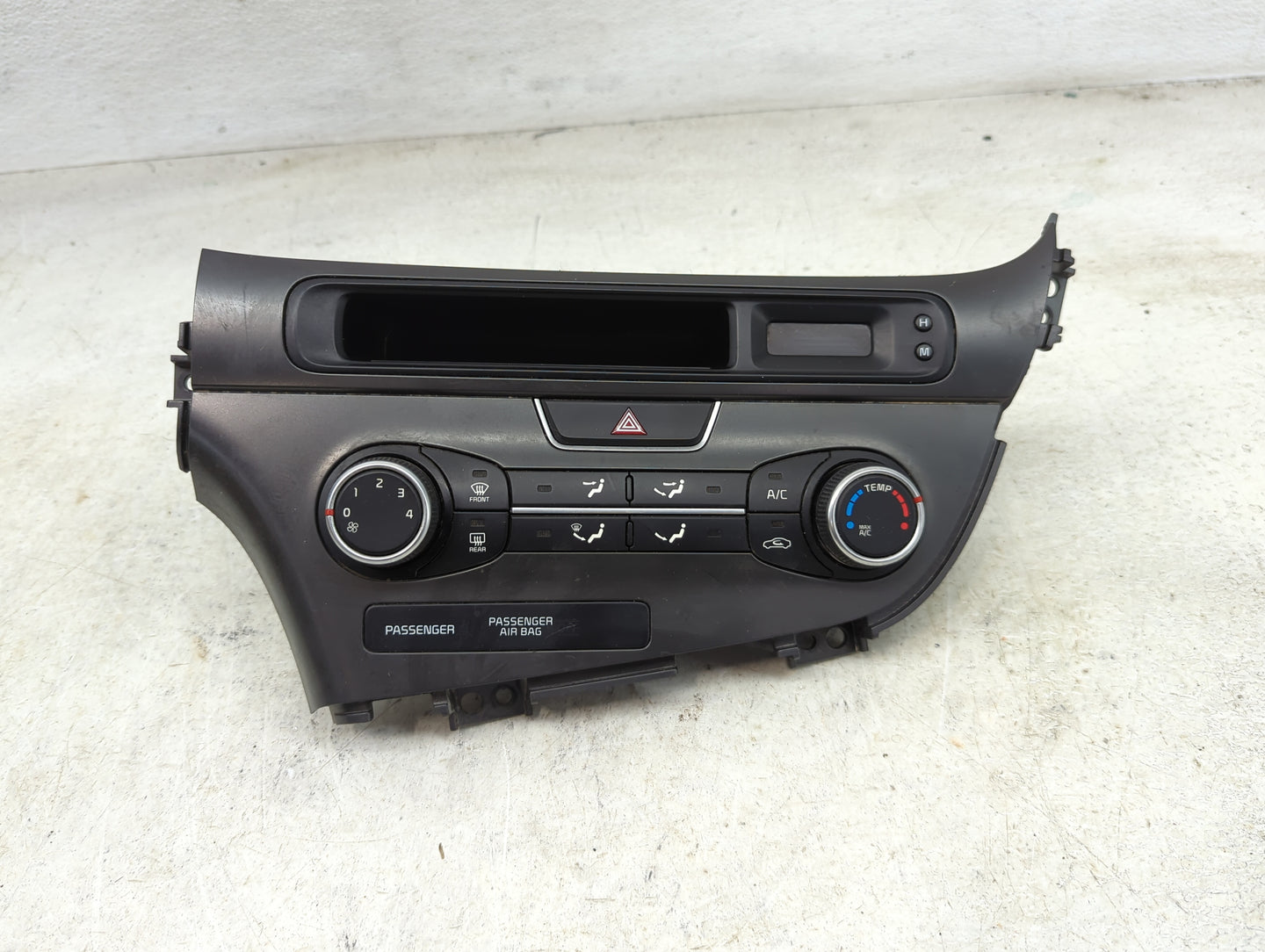 2015 Kia Optima Climate Control Module Temperature AC/Heater Replacement P/N:95930-2T050 Fits OEM Used Auto Parts - Oemuseda