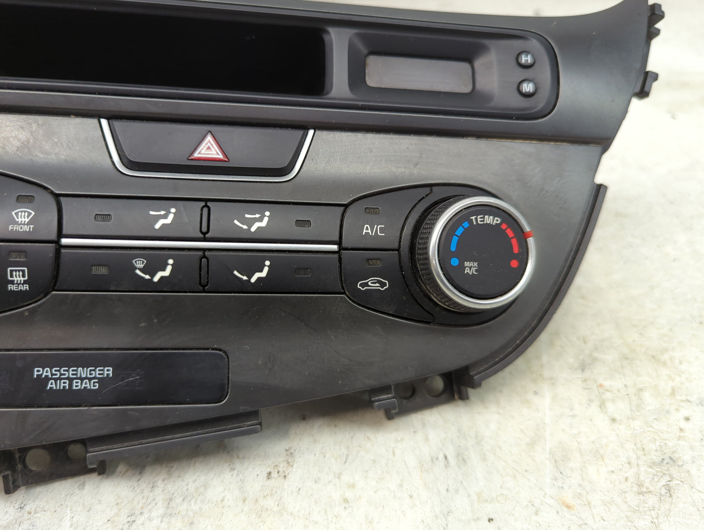 2015 Kia Optima Climate Control Module Temperature AC/Heater Replacement P/N:95930-2T050 Fits OEM Used Auto Parts - Oemuseda