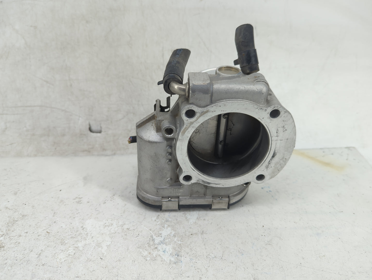 2011-2015 Kia Optima Throttle Body P/N:35100-26700 Fits Fits 2011 2012 2013 2014 2015 2016 OEM Used Auto Parts - Oemusedauto