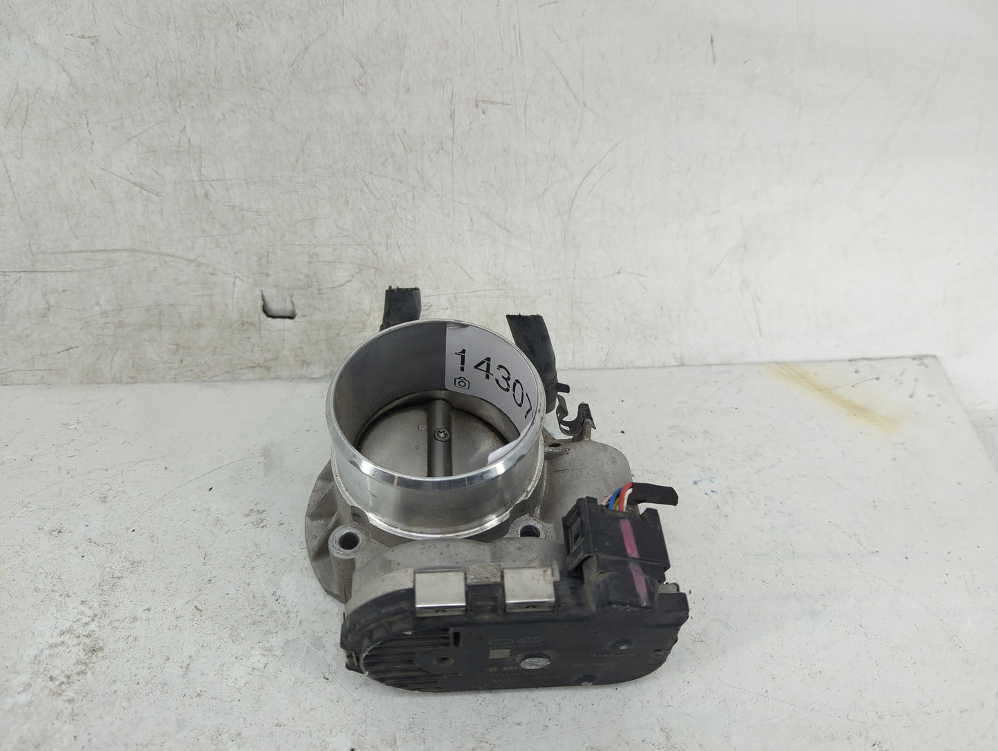 2011-2015 Kia Optima Throttle Body P/N:35100-26700 Fits Fits 2011 2012 2013 2014 2015 2016 OEM Used Auto Parts - Oemusedauto