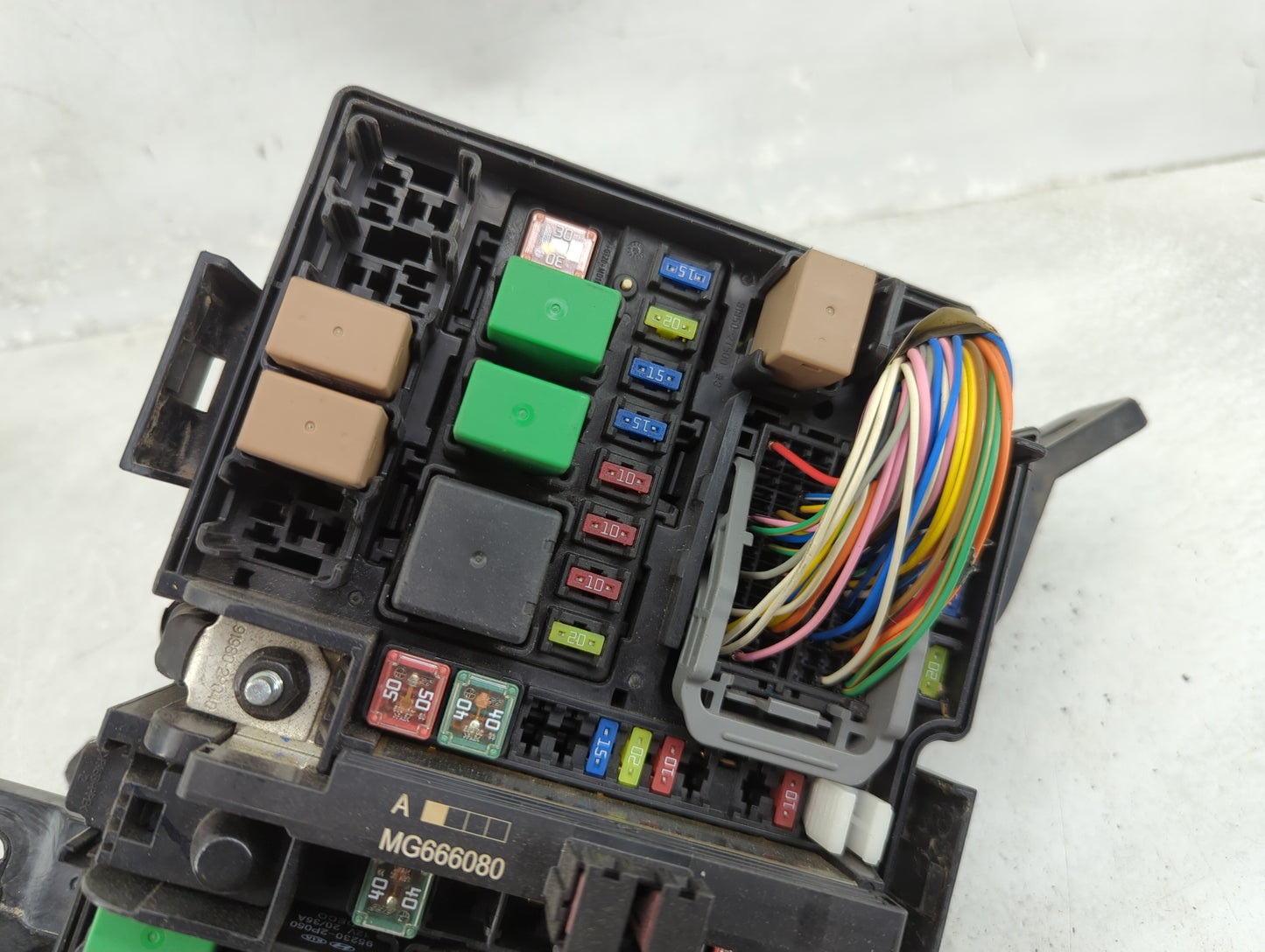 2014-2015 Kia Optima Fusebox Fuse Box Panel Relay Module P/N:91955-2T730QQK Fits Fits 2014 2015 OEM Used Auto Parts - Oemuse