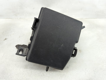 2014-2015 Kia Optima Fusebox Fuse Box Panel Relay Module P/N:91955-2T730 Fits Fits 2014 2015 OEM Used Auto Parts - Oemusedau