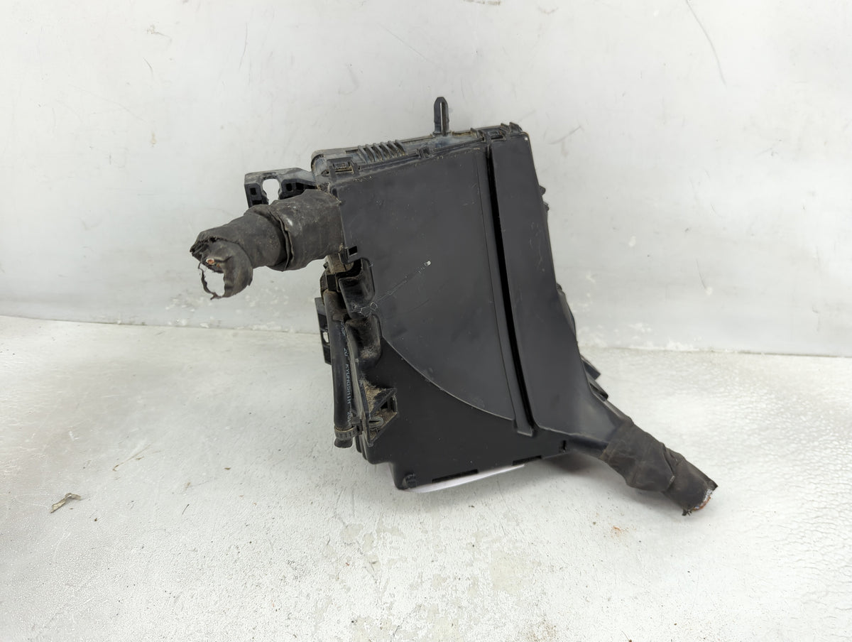2014-2015 Kia Optima Fusebox Fuse Box Panel Relay Module P/N:91955-2T730 Fits Fits 2014 2015 OEM Used Auto Parts - Oemusedau