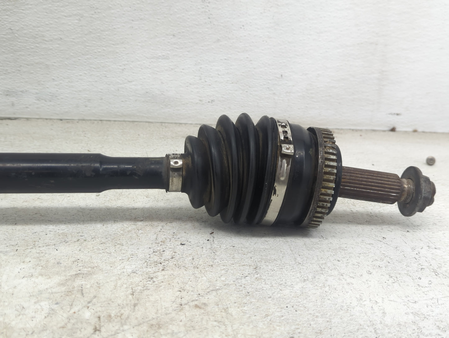 2014-2015 Kia Optima Axle Shaft Front Passenger Cv C/v - Oemusedautoparts1.com