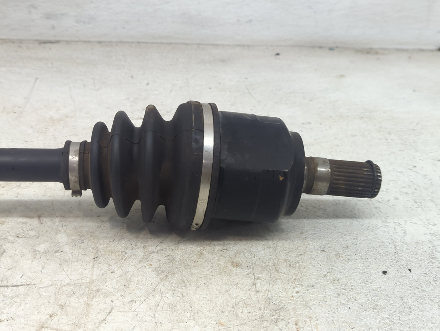 2014-2015 Kia Optima Axle Shaft Front Driver Cv C/v - Oemusedautoparts1.com