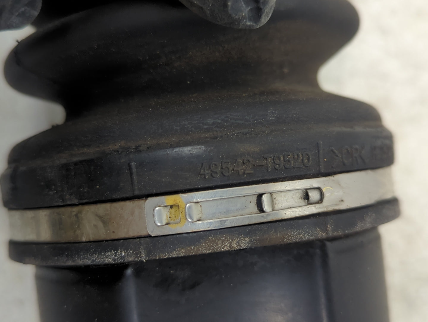 2014-2015 Kia Optima Axle Shaft Front Driver Cv C/v - Oemusedautoparts1.com