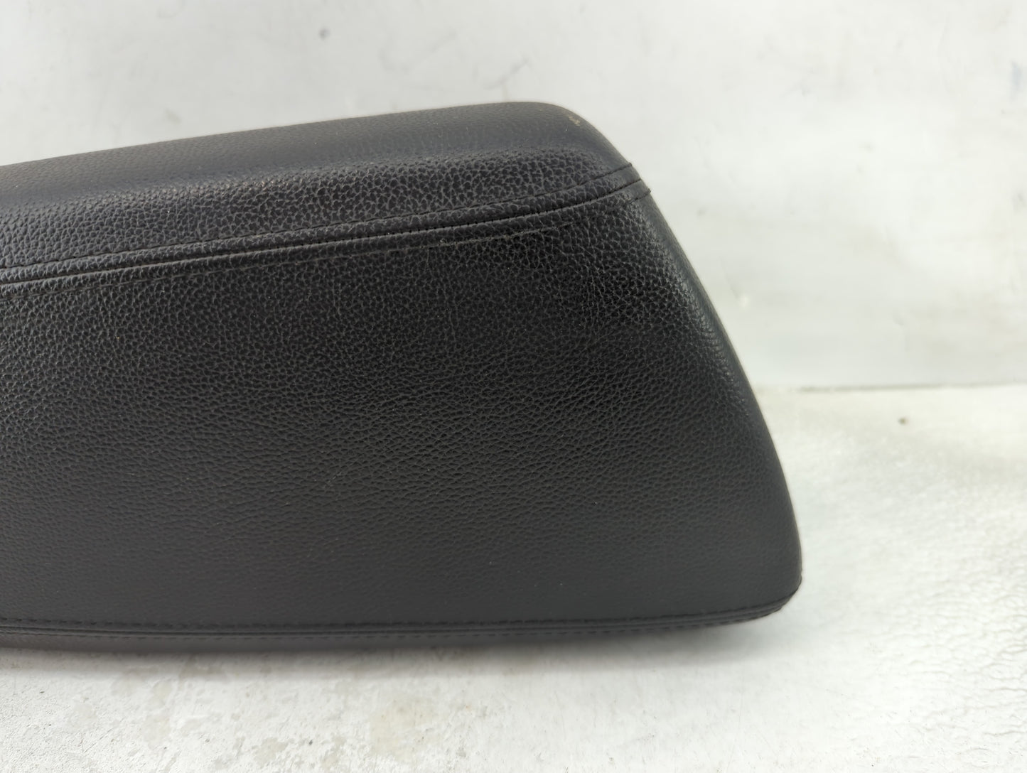 2015 Kia Optima Center Console Armrest Cover Lid Fits OEM Used Auto Parts - Oemusedautoparts1.com