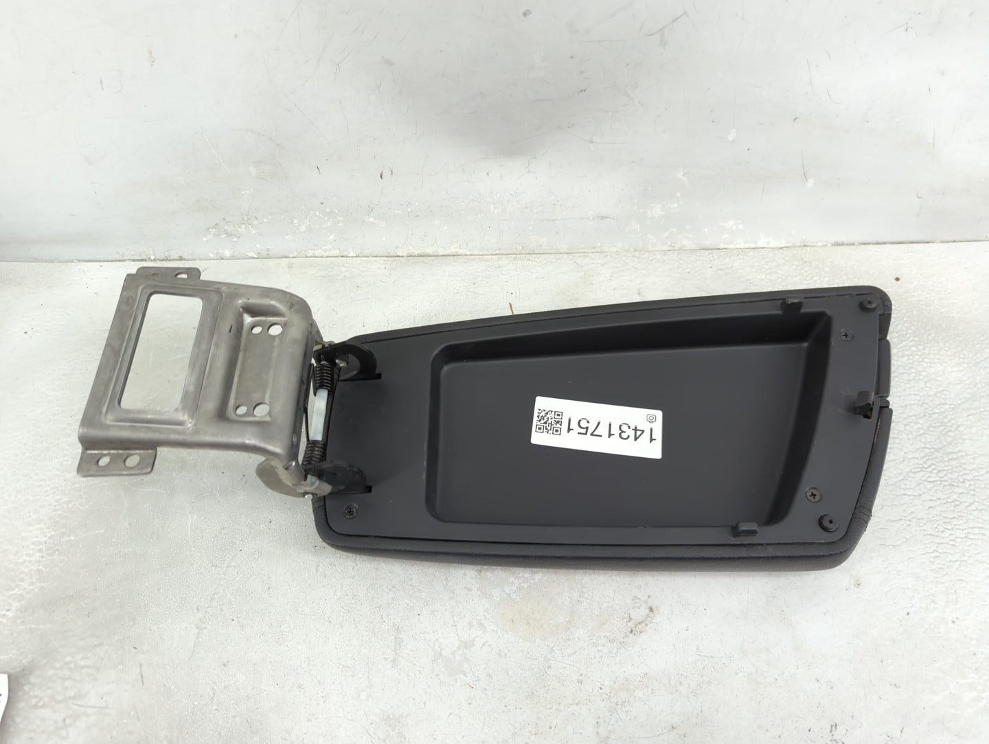 2015 Kia Optima Center Console Armrest Cover Lid Fits OEM Used Auto Parts - Oemusedautoparts1.com
